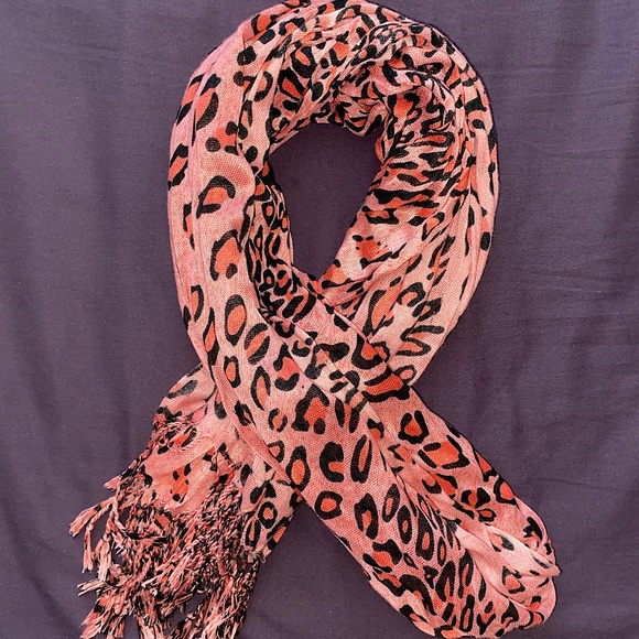 Pink Leopard Print Scarf - Picture 1 of 6